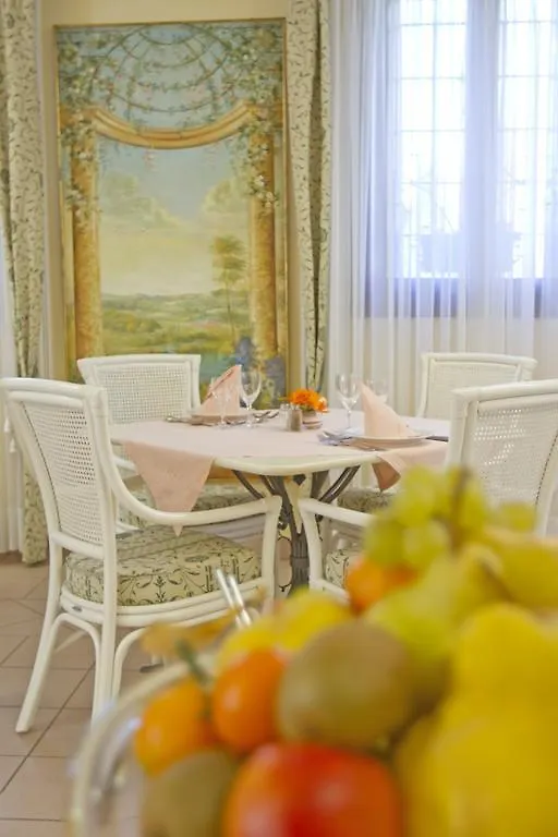 Villa Scalabrini 크레스파노 델 그라파 3*,